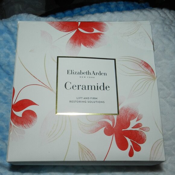 ELIZABETH ARDEN Advanced Ceramide Capsules Skincare 5-Pc. Gift Set🆕SHIPS⚡️💨🚚 - Picture 4 of 12